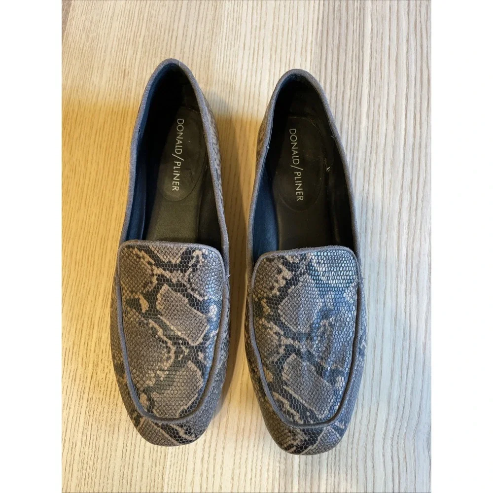 Donald Pliner Leather  Python Print  